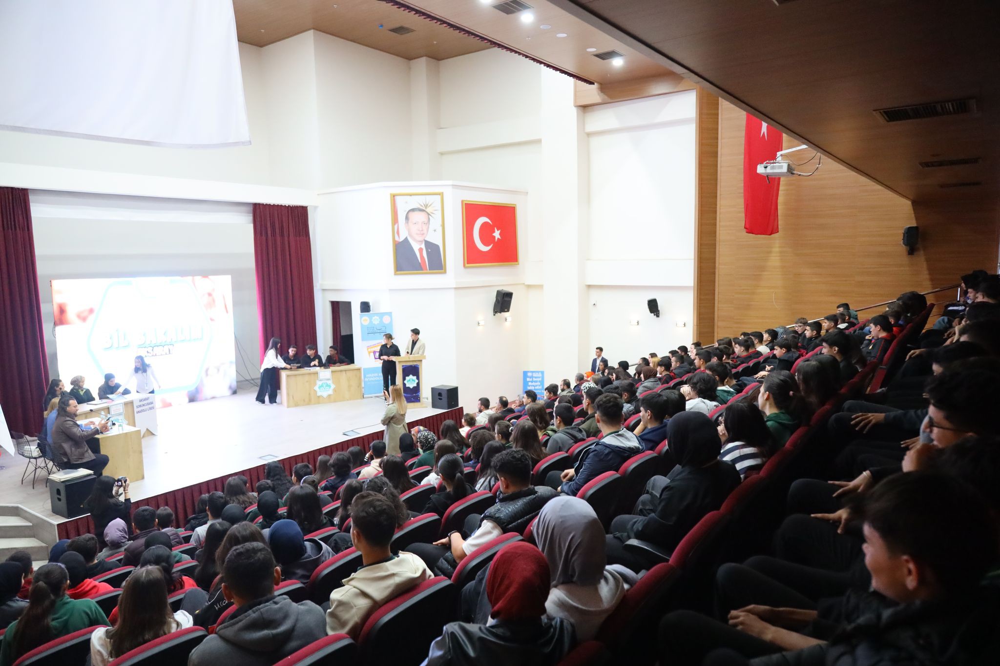 Aksaray Belediyesi tarafından düzenlenen Liseler Arası “Bil Bakalım Aksaray” Bilim