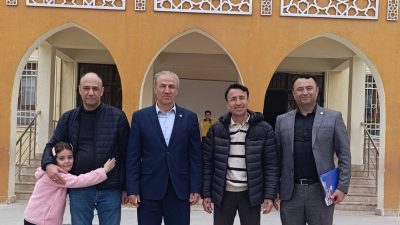 Aksaray Eğitim Bir Sen Şube Başkanı Murat Görmez, eğitim çalışanlarıyla