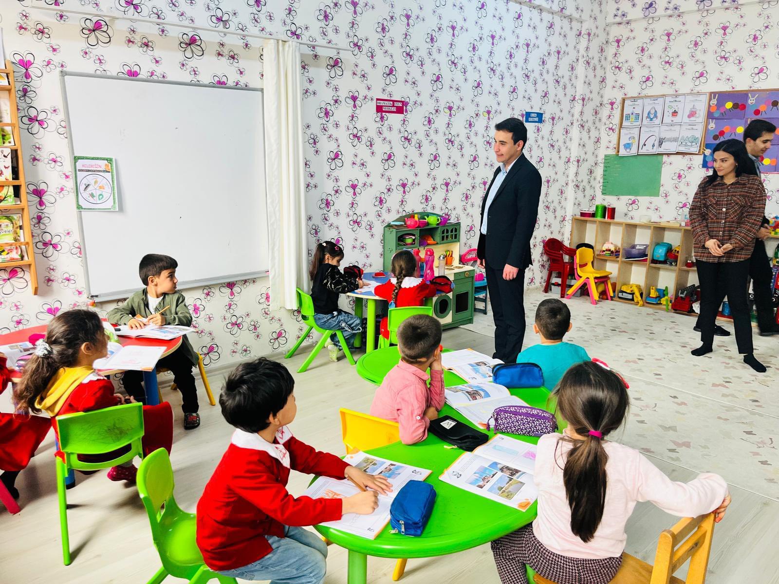 Eskil Kaymakamı Fuat Yurddaş, köy ziyaretleri kapsamında Bayramdüğün Köyü’nü ziyaret