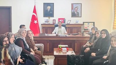 Eskil Kaymakamı Fuat Yurddaş, Kökez Köyü Halk Eğitim Merkezi’nde eğitim