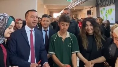 Güzelyurt İmam Hatip Lisesi öğrencilerinin emeğiyle hayata geçirilen “Edebiyat Sokağı”,