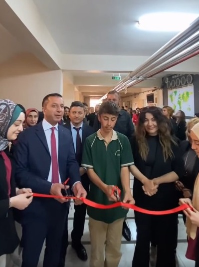 Güzelyurt’ta kelimeler sokakta: Edebiyat sokağı açıldı