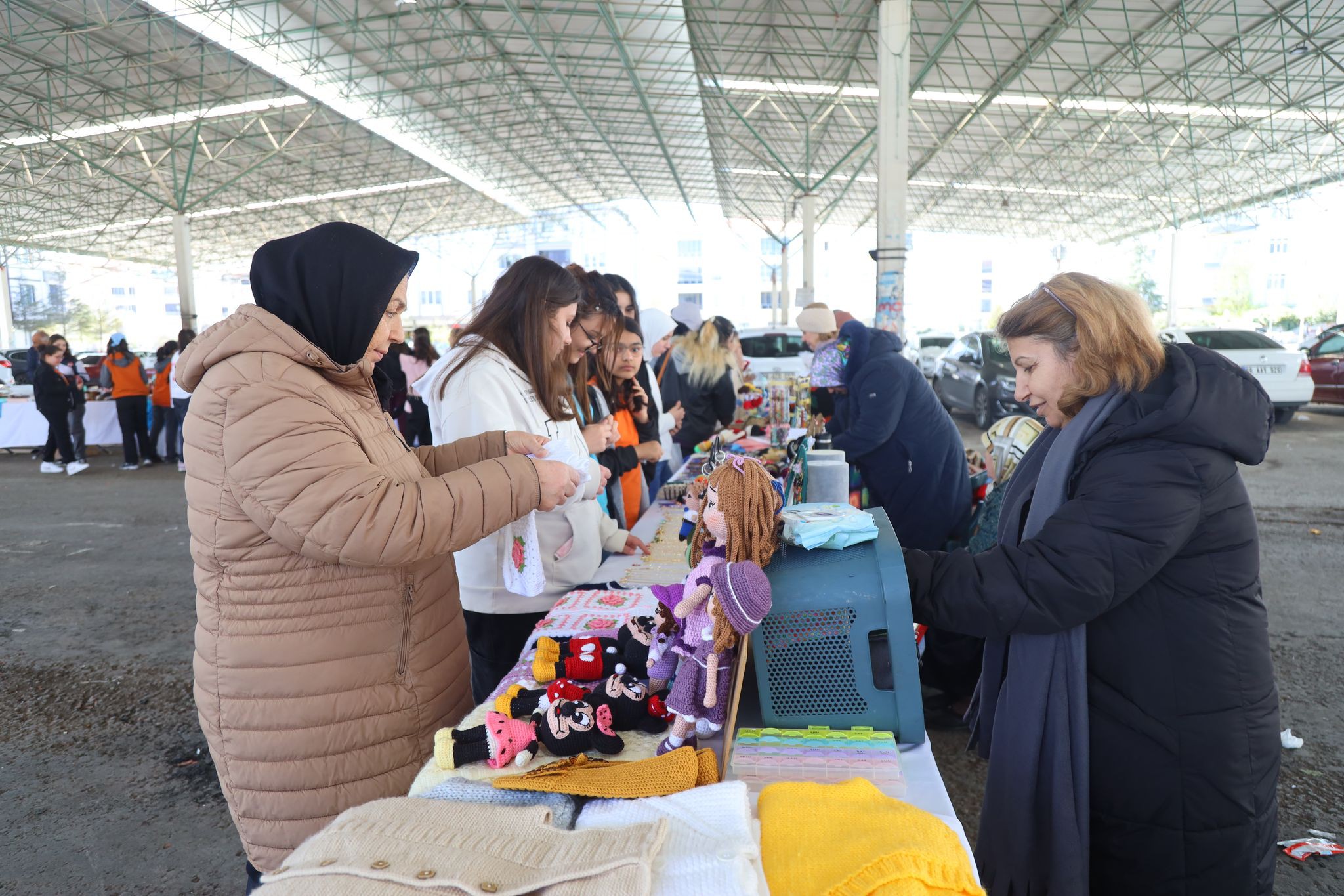 Hanımeli Pazarı, kadınların emeğini ekonomiye dönüştürüyor