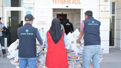 Aksaray Belediyesi, Aksaray Eğitim ve Araştırma Hastanesi’nde tedavi gören vatandaşlara