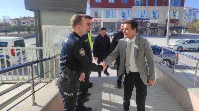 Eskil Kaymakamı Fuat Yurddaş, Ramazan Bayramı dolayısıyla görevleri başında bulunan