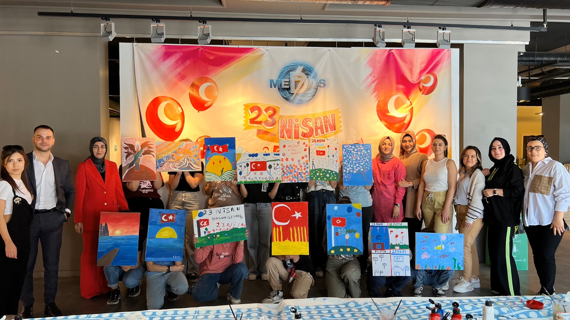 Sevgi ve renk dolu 23 Nisan: MEDAŞ çocuklarla buluştu