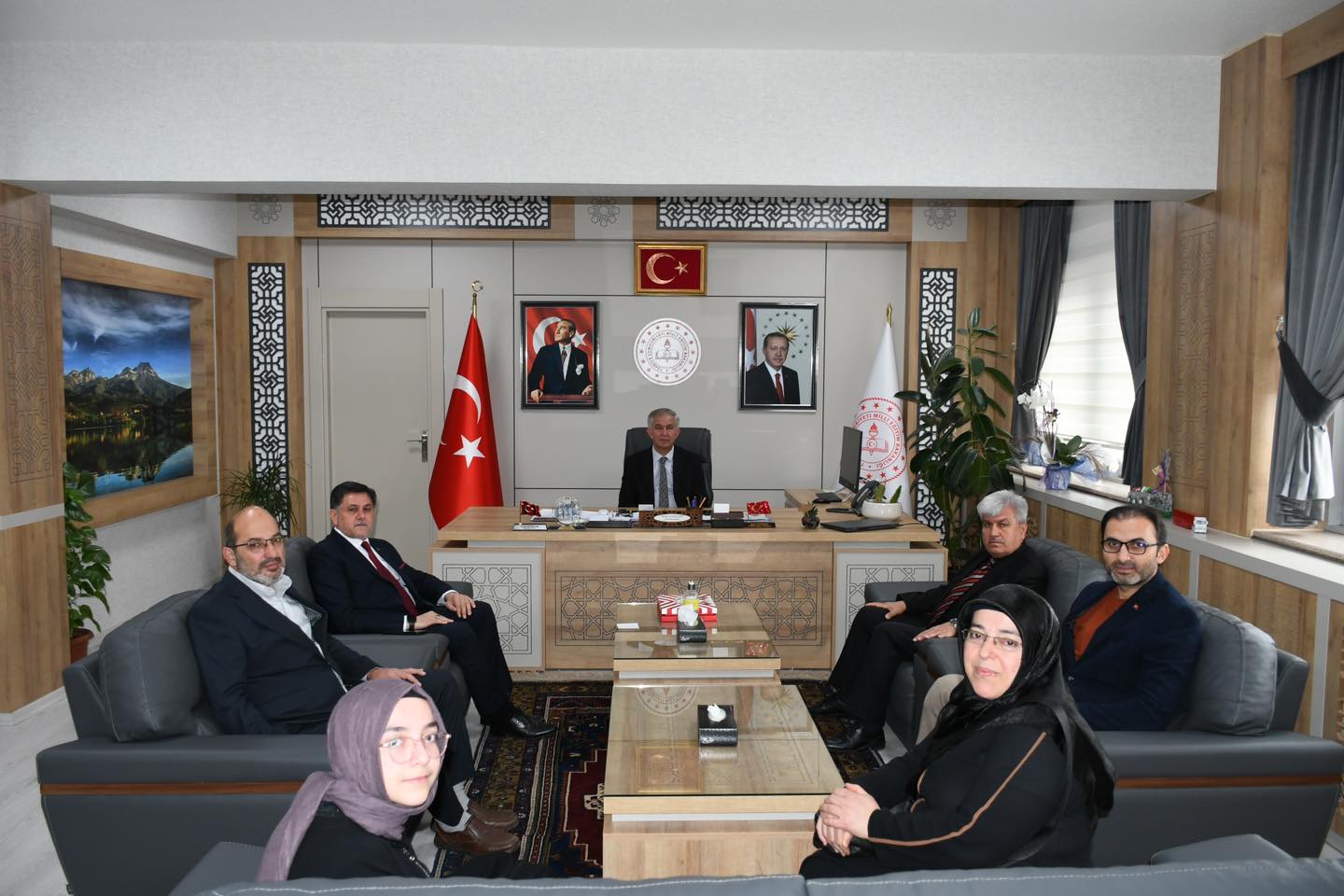 Türkiye üçüncülüğüne adını yazdıran öğrenciden İl Milli Eğitim Müdürüne ziyaret