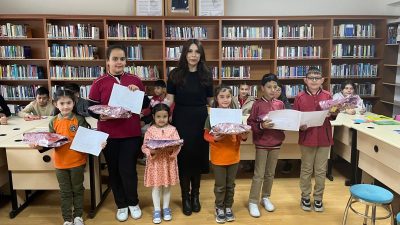 Sarıyahşi Kaymakamı Miyase Demirkoparan, 61. Kütüphane Haftası etkinlikleri kapsamında İlçe