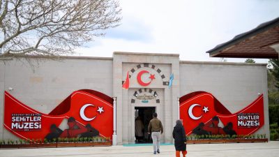 Aksaray Belediyesi tarafından hizmete sunulan Şehitler Müzesi, şehir merkezinde büyük