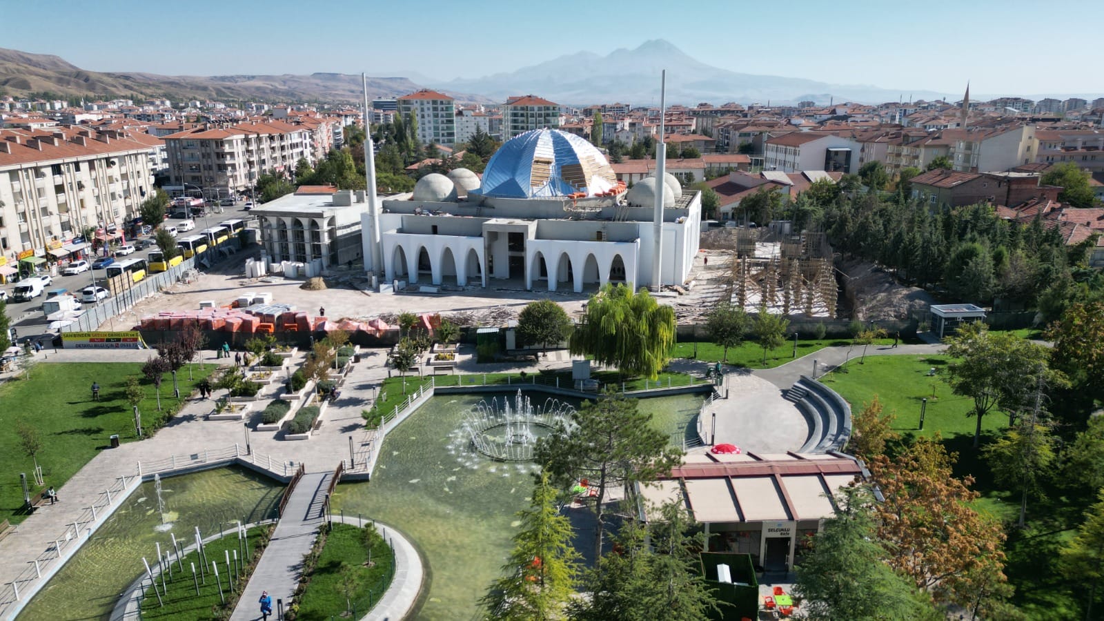 Aksaray’ın yeni simgesi Selçuklu Külliyesi’nde sona doğru!