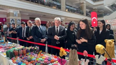 Aksaray’da hükümlü ve tutukluların el emeğiyle hazırladığı resim ve el