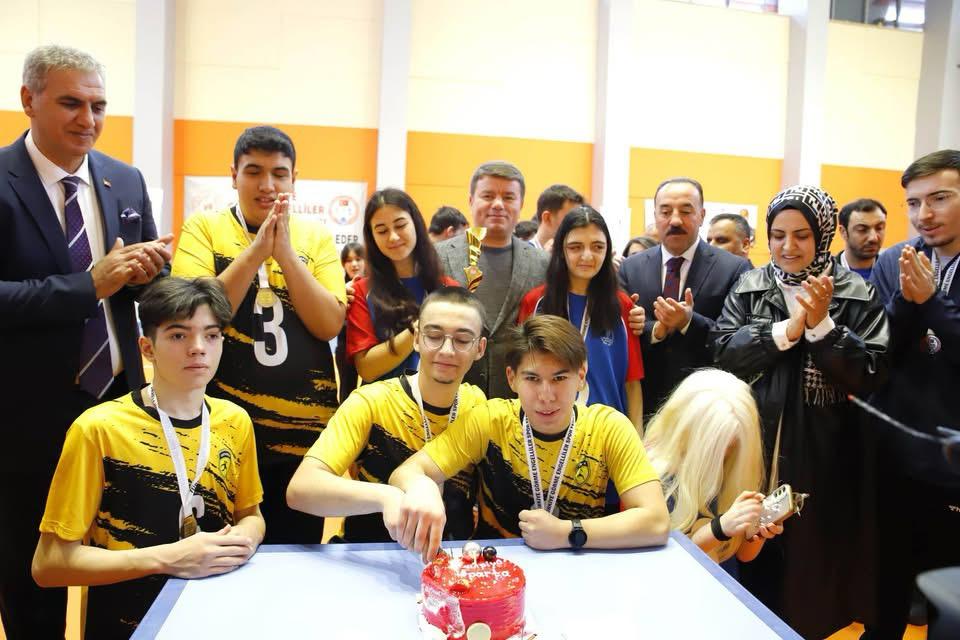 Aksaray, engelleri aşan bir