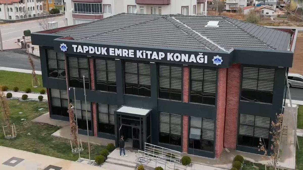 Aksaray’da hizmete giren Tapduk Emre Kitap Konağı, gençler ve öğrenciler