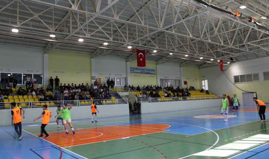 Aksaray Üniversitesi (ASÜ), her yıl geleneksel olarak düzenlediği spor şenliklerine