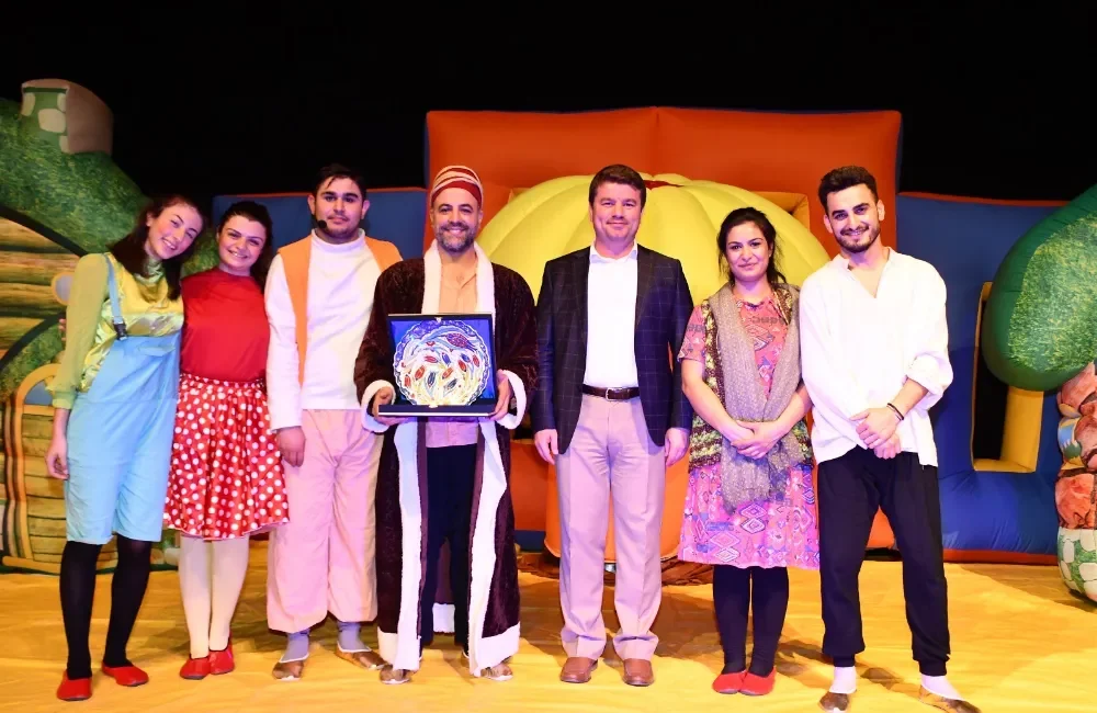 Aksaray Belediyesi, gençlerin sahne