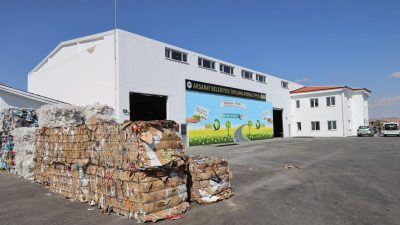 Aksaray Belediyesi, çevre koruma çalışmalarını kararlılıkla sürdürüyor. Bu kapsamda hizmete