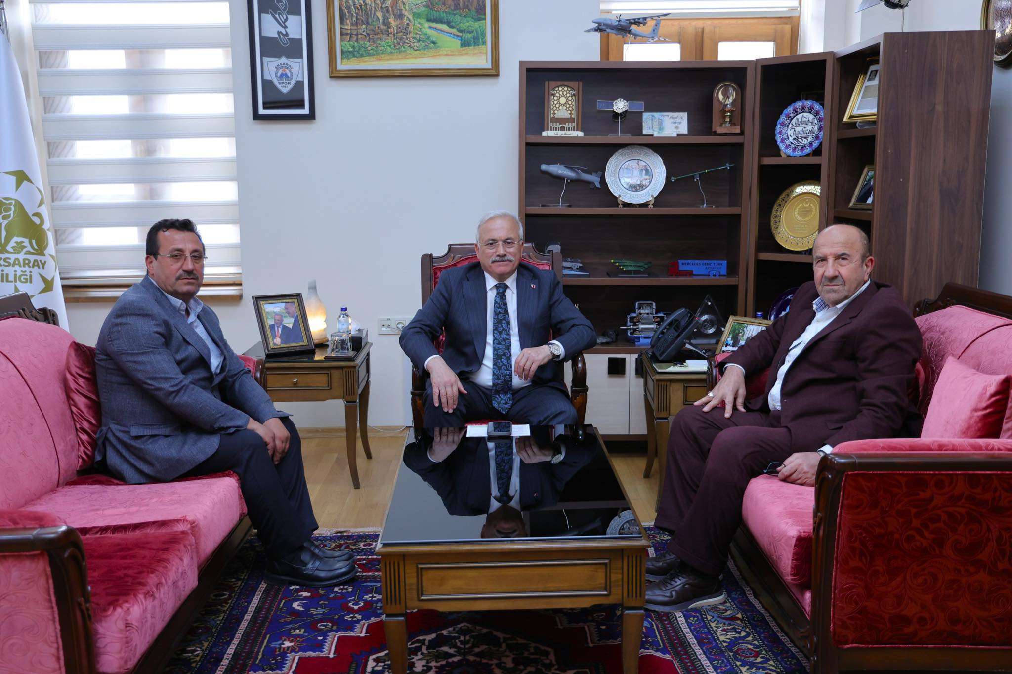 Aksaraylı hayırsever Vali ile buluştu; Gündem Aksaray!
