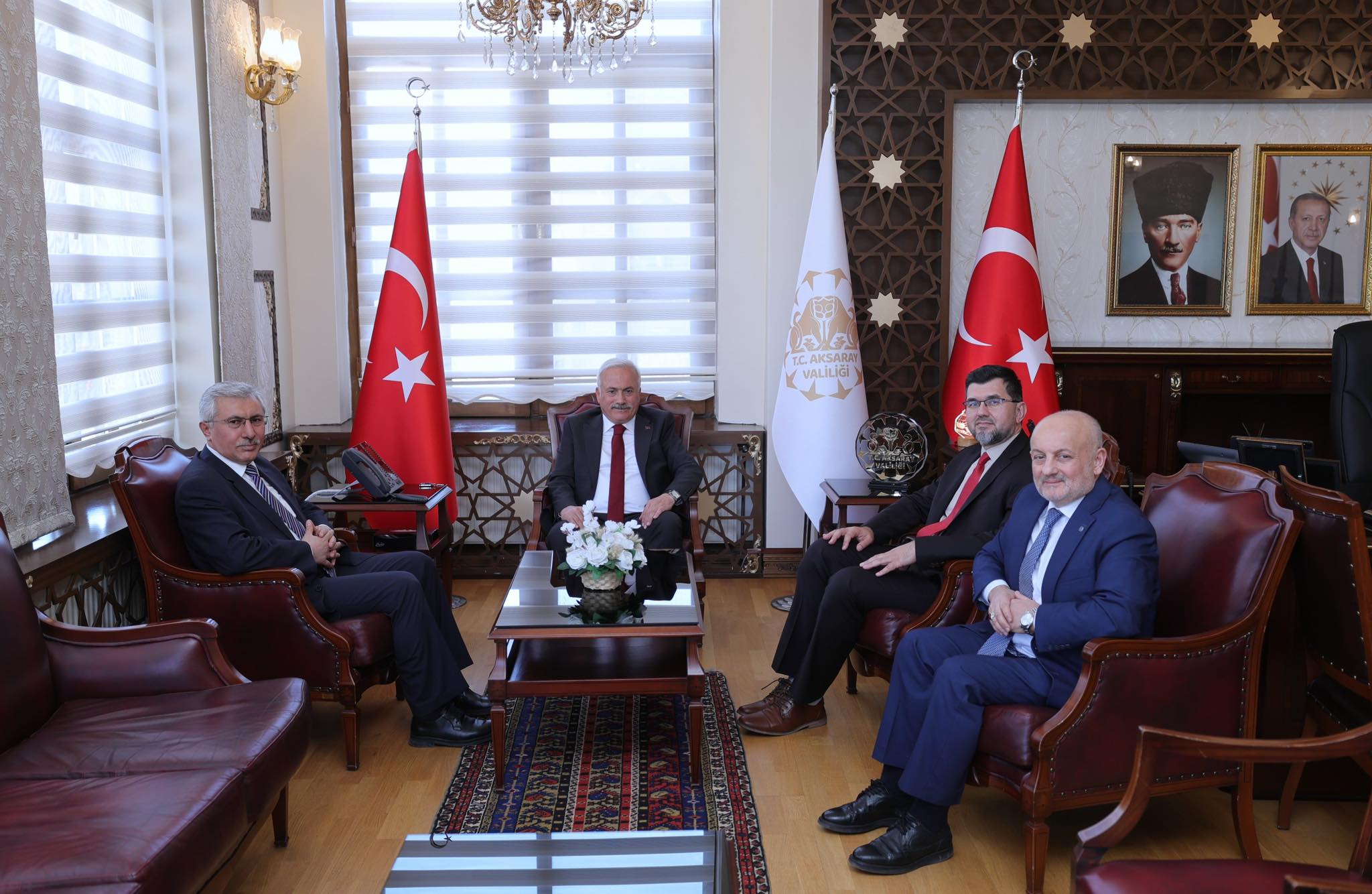 Vali Kumbuzoğlu, Diyanet İşleri Başkanlığı heyetini kabul etti
