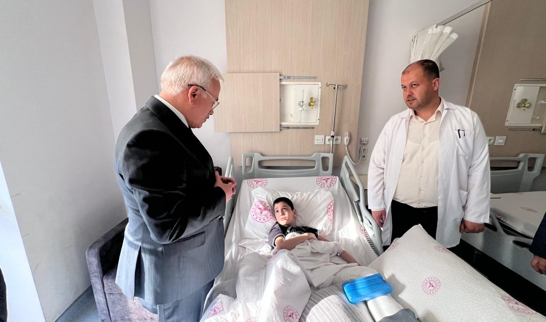 Vali Mehmet Ali Kumbuzoğlu,