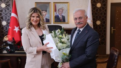 Aksaray Valisi Mehmet Ali Kumbuzoğlu, Jeoloji Yüksek Mühendisi Nurcan Özdemir’i