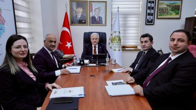 Aksaray Valisi Mehmet Ali Kumbuzoğlu, vali yardımcılarıyla bir araya gelerek
