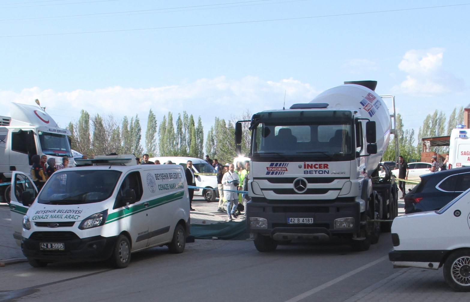Beton mikserinin altında kalan yaya hayatını kaybetti