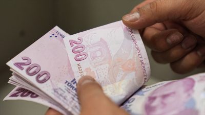 Sosyal Güvenlik Kurumu (SGK), Kurban Bayramı'nda yaklaşık 16 milyon emekli