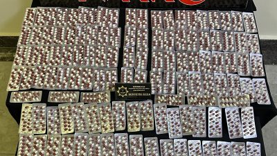Kırıkkale’de uyuşturucu operasyonunda yakalanan 2 zanlı tutuklandı. İl Emniyet Müdürlüğünden