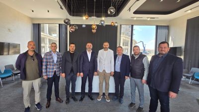 MÜSİAD Aksaray şube başkanı Sefa Göktaş ve yönetim kurulu üyeleri