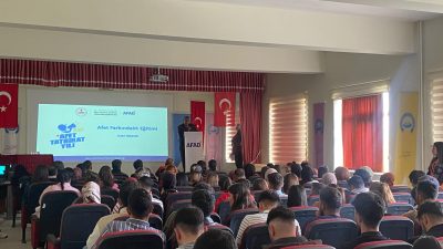Aksaray İl Afet ve Acil Durum Müdürlüğü (AFAD) eğitmenleri tarafından