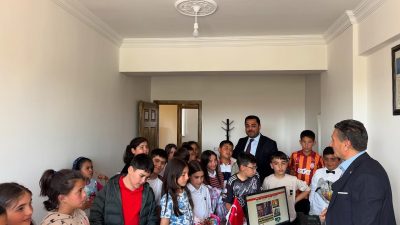 Ağaçören'de Şehit Tunahan Erbaş İlkokulu 4. sınıf öğrencileri, Belediye Başkanı