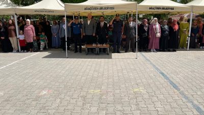 Ağaçören ilçesinde eğitim hayatına ilk adımlarını atan birinci sınıf öğrencileri