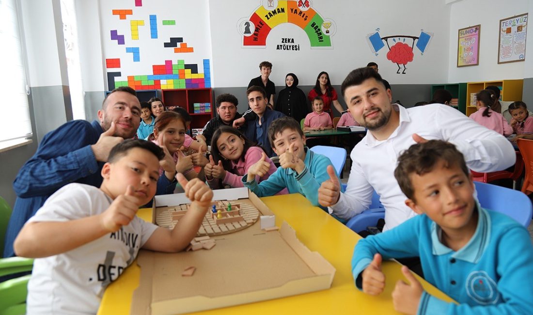 Aksaray Üniversitesi (ASÜ) Sosyal Bilimler Meslek Yüksekokulu öğrencileri topluma hizmet