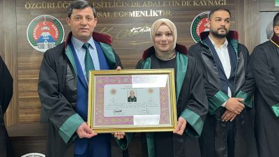 Aksaray Barosu’nda düzenlenen törenlerde Av. Kevser Yeşilyurt, Av. Latife Nur
