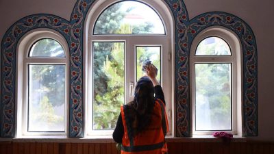 Aksaray Belediyesi, camilerde vatandaşların daha temiz ve sağlıklı ortamlarda ibadet