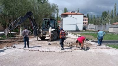 Aksaray Demirci Belediyesi, ilçe genelinde başlattığı yol bakım ve onarım