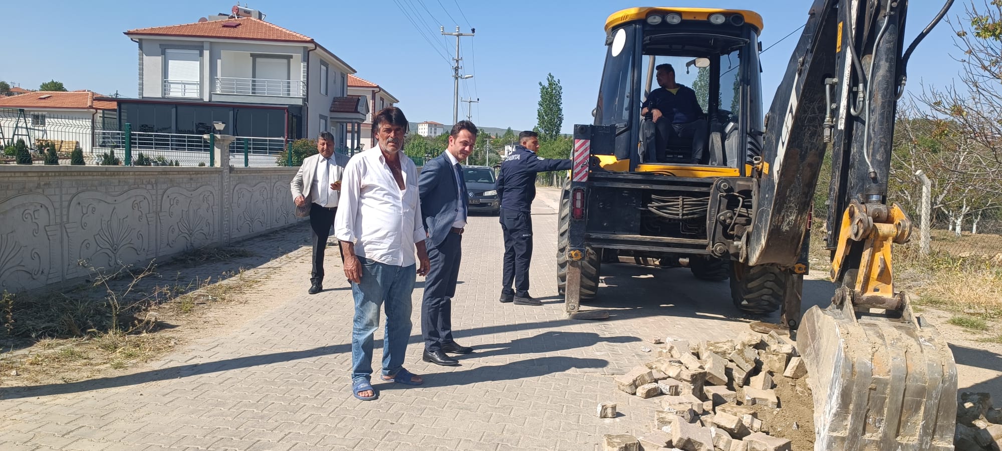 Sarıyahşi Belediyesi, doğalgaz çalışmaları nedeniyle yıpranan yolların onarımına başladı. Kurtuluş,