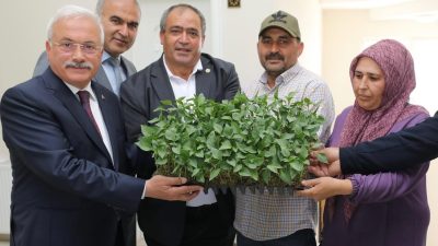 Aksaray Valisi Mehmet Ali Kumbuzoğlu, Aksaray Ziraat Odasını ziyaret ederek