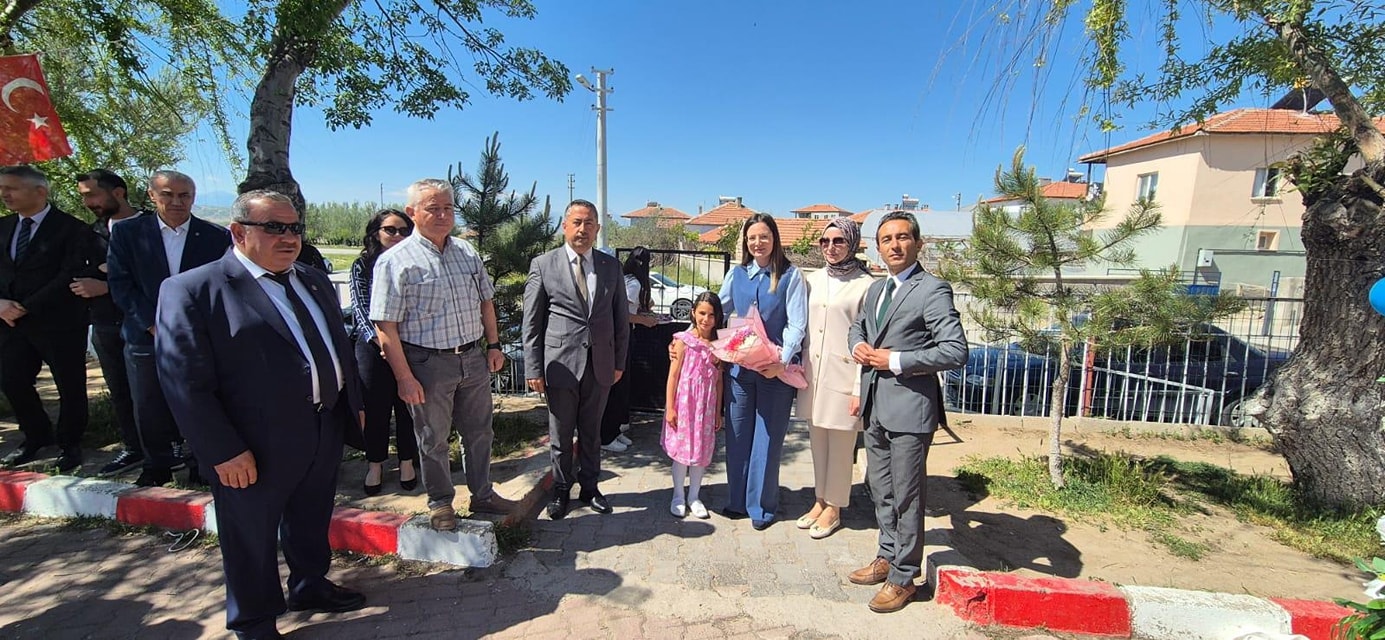 Gülağaç’ta genç beyinlerden bilim şöleni