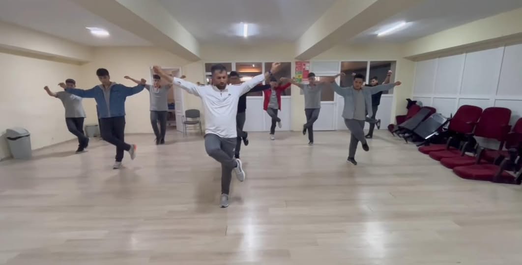 Hüseyin Cahit Korkmaz MTAL öğrencilerine genç AR-GE kapsamında halk oyunları eğitimi