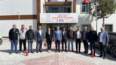 AK Parti Aksaray Milletvekili Hüseyin Altınsoy, beraberindeki teşkilat mensuplarıyla birlikte