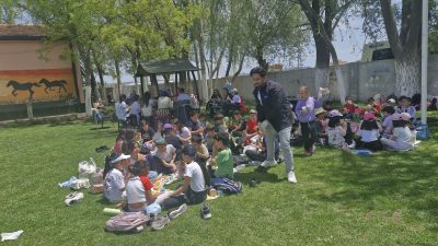 Kazıcıktol Köyü İlköğretim Okulu’nda düzenlenen Hıdırellez Şenliği’nde öğrenciler hem eğlenceli