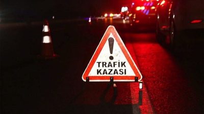 Niğde'de otomobil ile kamyonun çarpışması sonucu 1 kişi hayatını kaybetti,