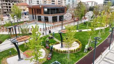 Şehrin merkezinde doğayla iç içe huzurlu bir yaşam alanı sunan