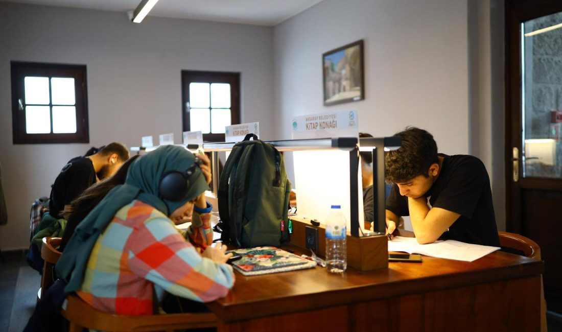Sınav döneminin yaklaşmasıyla birlikte Aksaraylı öğrenciler, sessizliği, huzuru ve bilgiyle