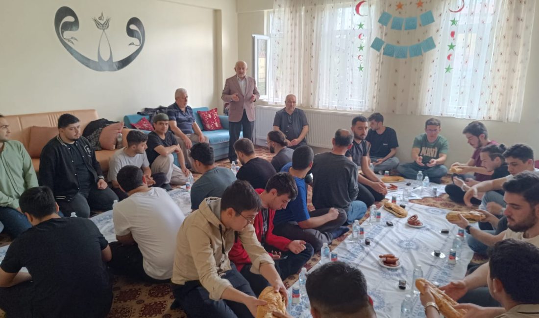 Aksaray İl Müftüsü Veysel Işıldar, Aksaray Üniversitesi öğrencileriyle düzenlenen piknik