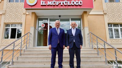 Aksaray Valisi Mehmet Ali Kumbuzoğlu, İl Müftülüğünü ziyaret etti. İl