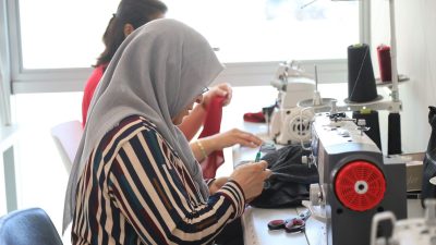 Aksaray Belediyesi’ne bağlı Nakkaş Kadın Aktivite Merkezi’nde kadınlar, sanatsal yeteneklerini