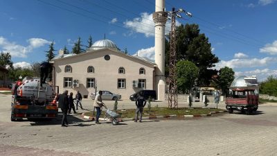 Aksaray’ın Ortaköy ilçesinde çevre düzenlemeleri hız kesmeden devam ediyor. Bu