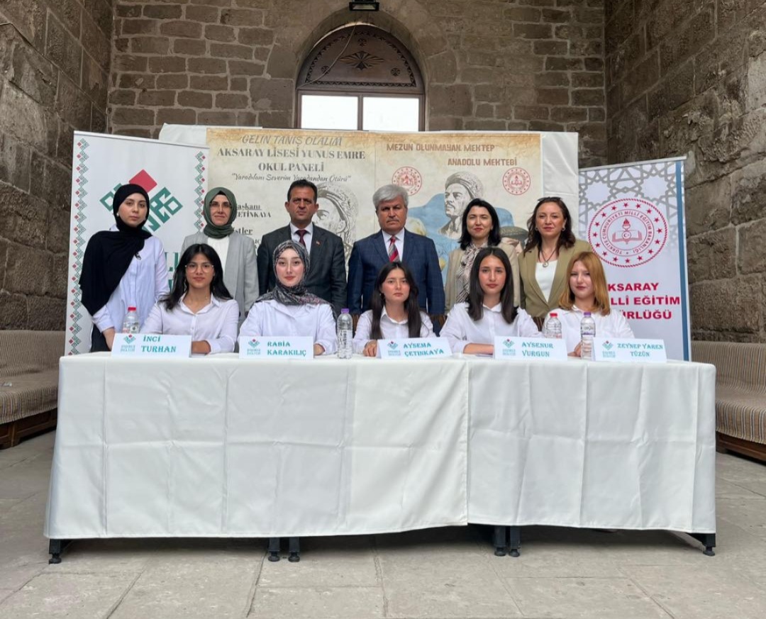 Gençler Yunus Emre’yi anlattı, Zinciriye Medresesi dinledi